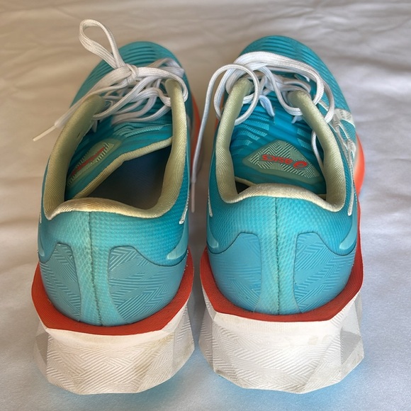 Women’s ASICS NOVABLAST aquarium/white running shoe - Picture 3 of 6